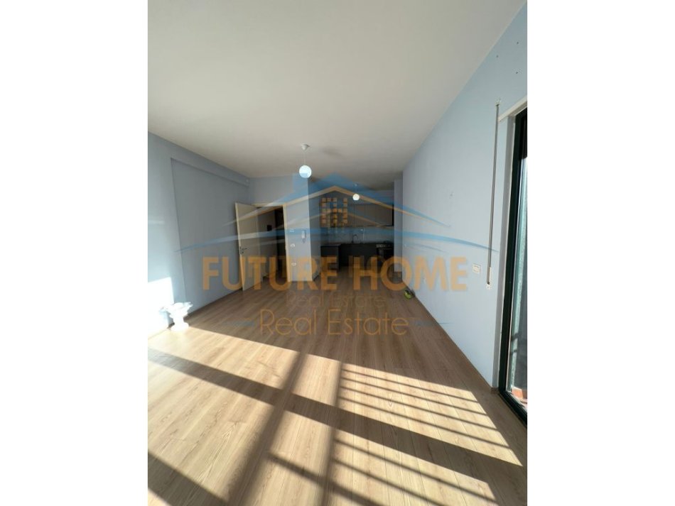 Tirane, shitet apartament 2+1 Kati 2, 114 m² 170.000 € (Green City)