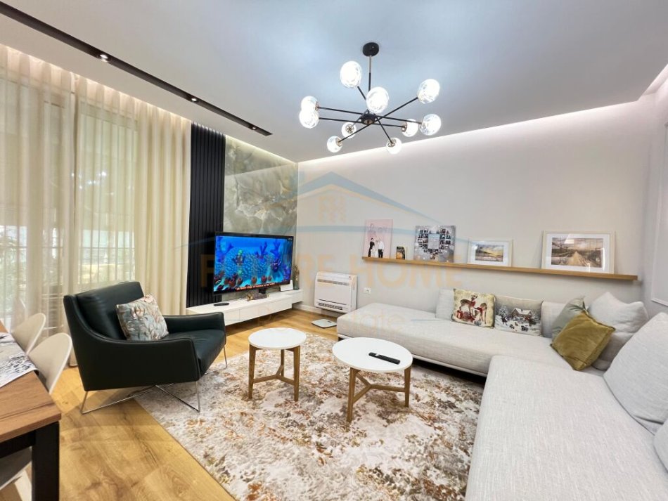 Durres, shitet apartament 2+1 Kati 1, 100 m² 320.000 € (San Pietro, Gjiri i Lalzit)