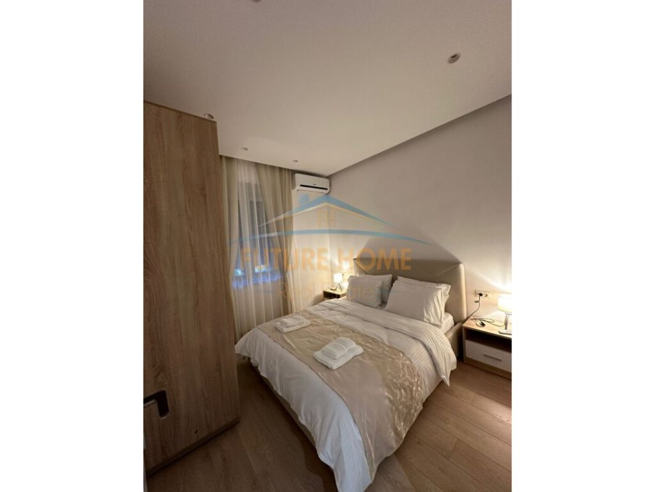 Tirane, jepet me qera 1+1 , 42 m² 800 € (Pallatet Agimi)