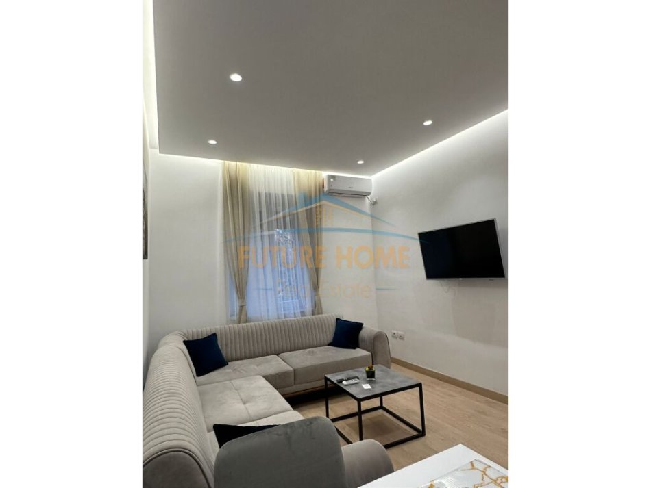 Tirane, jepet me qera apartament 1+1 Kati 2, 40 m² 800 € (Blloku)