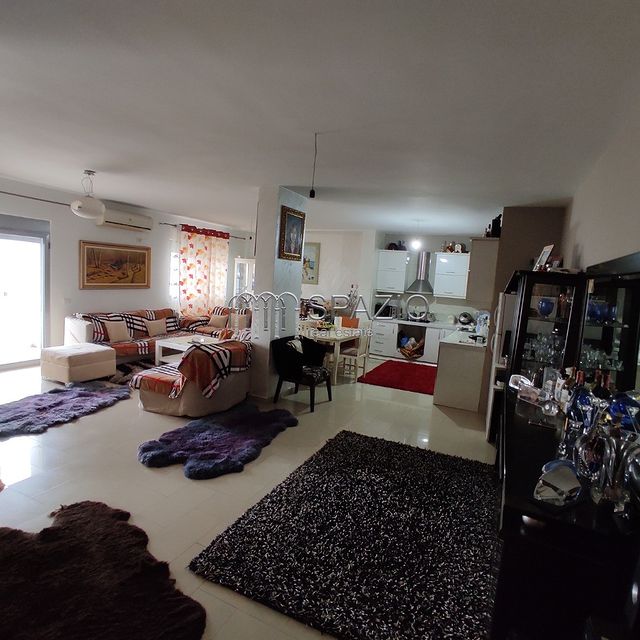 Tirane, shitet apartament 3+1+BLK Kati 6, 162 m² 120.000 Euro (Fresk)