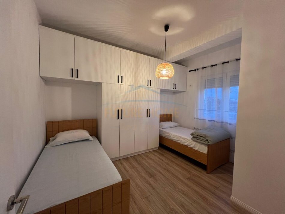 Tirane, shitet apartament 2+1+Aneks+Ballkon Kati 2, 83 m² 120.000 € (Fresku)