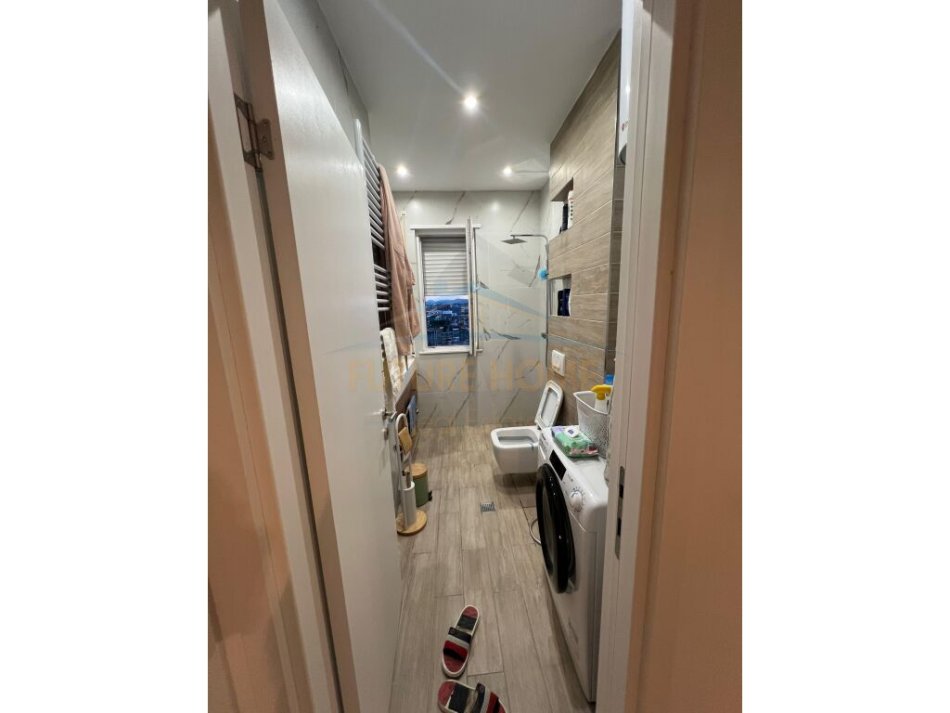 Tirane, shitet apartament 2+1+Aneks+Ballkon Kati 2, 83 m² 120.000 € (Fresku)