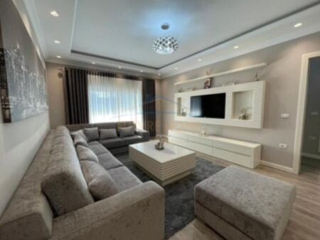 Tirane, jepet me qera apartament 2+1+Ballkon Kati 2, 133 m² 600 € (Vilat e Arabit, Linze, Tirane AREA45254)