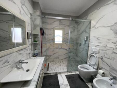 Tirane, jepet me qera apartament 2+1+Ballkon Kati 2, 133 m² 600 € (Vilat e Arabit, Linze, Tirane AREA45254)