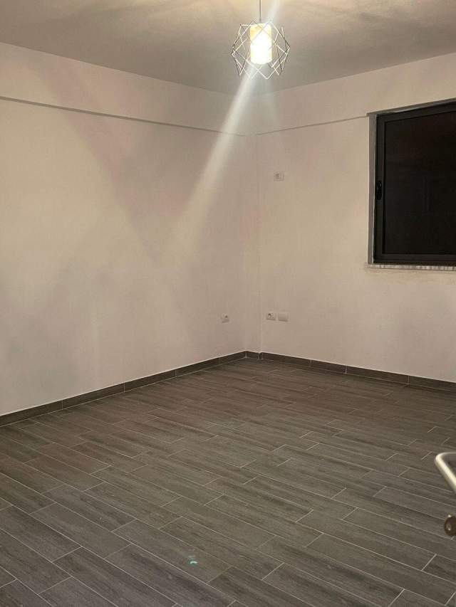 Tirane, jepet me qera apartament 1+1+A Kati 1, 58 m² 300 Euro (Dritan Hoxha)