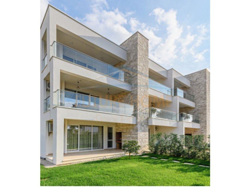 Durres, shitet apartament 1+1+Ballkon Kati 1, 75 m² 233.770 € (durres gjiri i lalezit)
