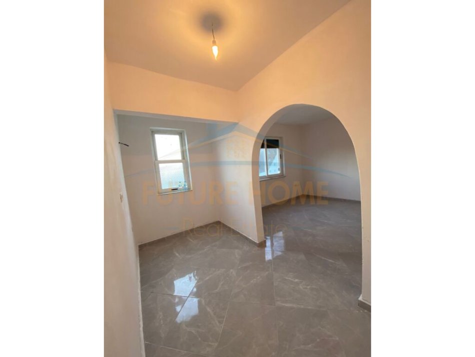 Durres, shitet apartament 1+1 Kati 4, 57 m² 67.000 € (Qemal Mici, Durres)