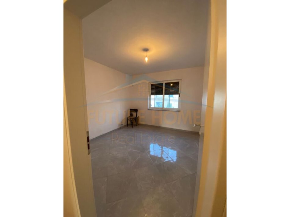 Durres, shitet apartament 1+1 Kati 4, 57 m² 67.000 € (Qemal Mici, Durres)