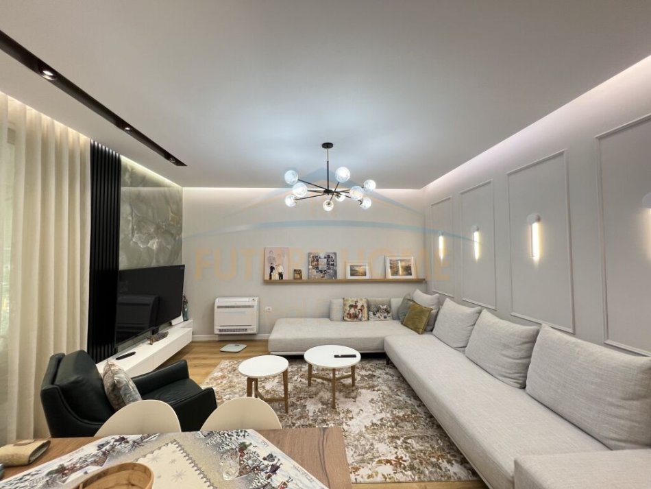 Durres, shitet apartament 2+1 Kati 1, 100 m² 320.000 € (San Pietro, Gjiri i Lalzit)