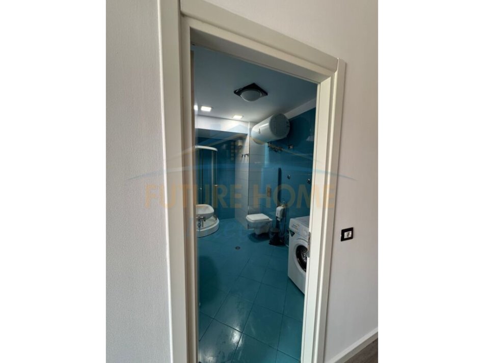 Tirane, jepet me qera apartament 2+1+Ballkon Kati 8, 96 m² 650 € (Xhamia e Tabakeve)