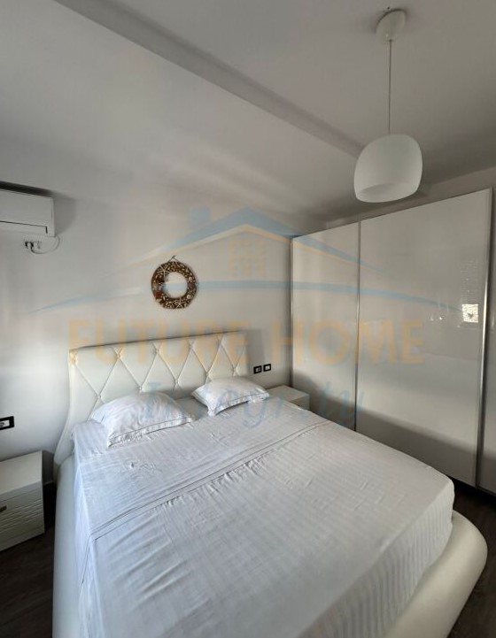 Tirane, jepet me qera apartament 2+1 Kati 8, 96 m² 650 € (XHAMIA E TABAKEVE)