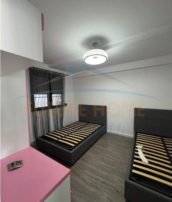 Tirane, jepet me qera apartament 2+1 Kati 8, 96 m² 650 € (XHAMIA E TABAKEVE)