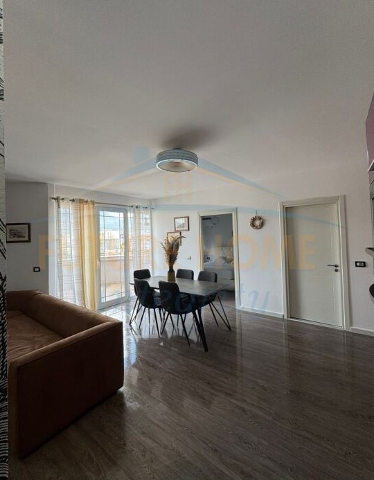 Tirane, jepet me qera apartament 2+1 Kati 8, 96 m² 650 € (XHAMIA E TABAKEVE)