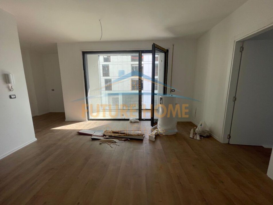 Tirane, jepet me qera apartament 2+1+Aneks+Ballkon Kati 1, 108 m² 700 € (Dogana)