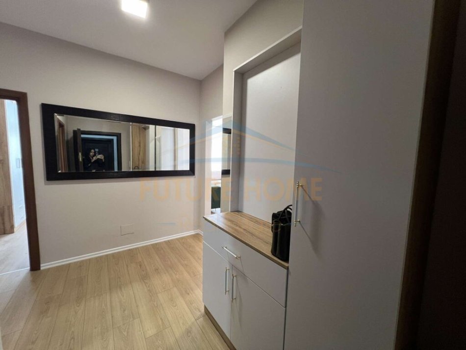 Tirane, shitet apartament 2+1+Ballkon Kati 7, 89 m² 120.000 € (Unaza e Re)