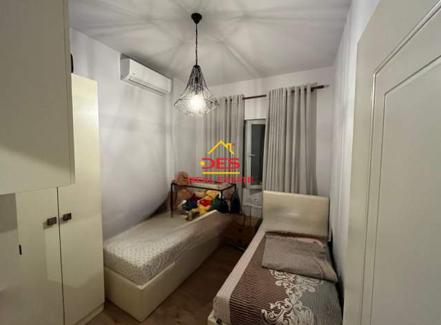 Tirane, shitet apartament 103 m² 116.000 Euro