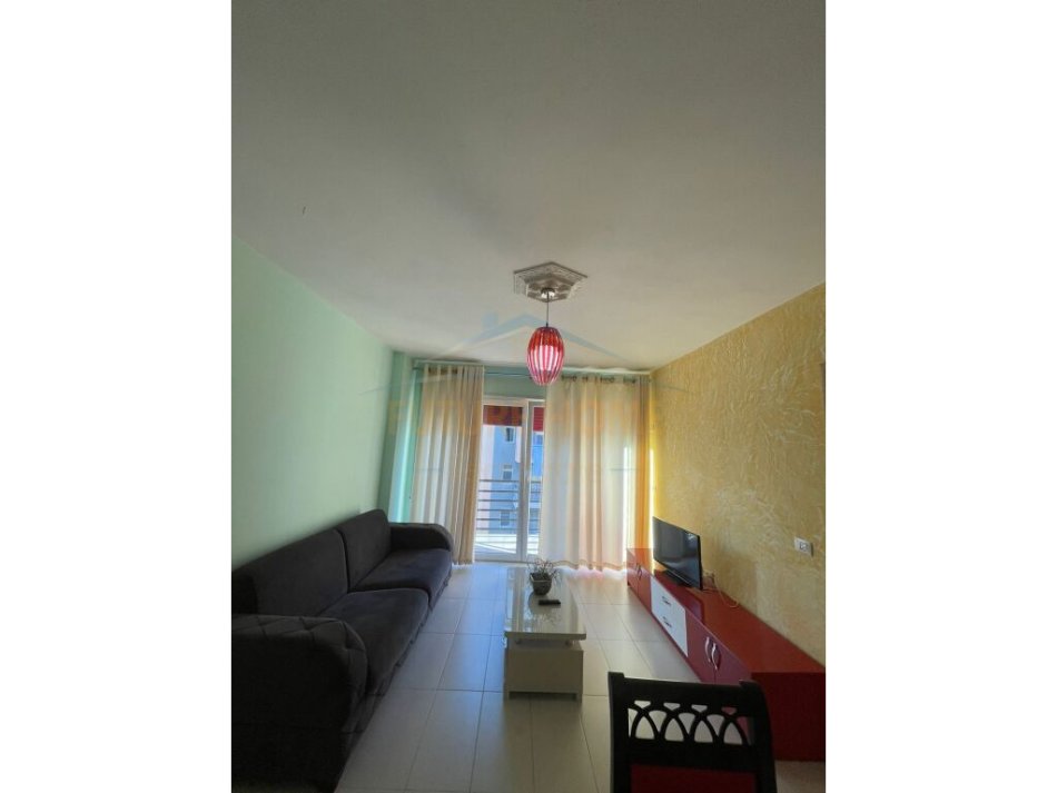 Tirane, jepet me qera apartament 2+1+Ballkon Kati 7, 98 m² 600 € 