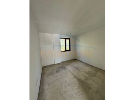 Tirane, shitet Dublex Kati 4, 230 m² 450.000 € (KOPSHTI ZOLOGJIK)