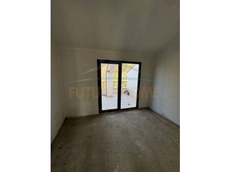 Tirane, shitet Dublex Kati 4, 230 m² 450.000 € (KOPSHTI ZOLOGJIK)