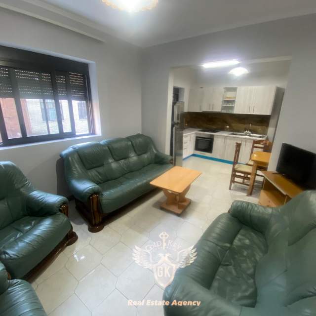 Durres, jap me qera apartament 1+1+A+BLK Kati 1, 300 Euro (UJESJELLSI)
