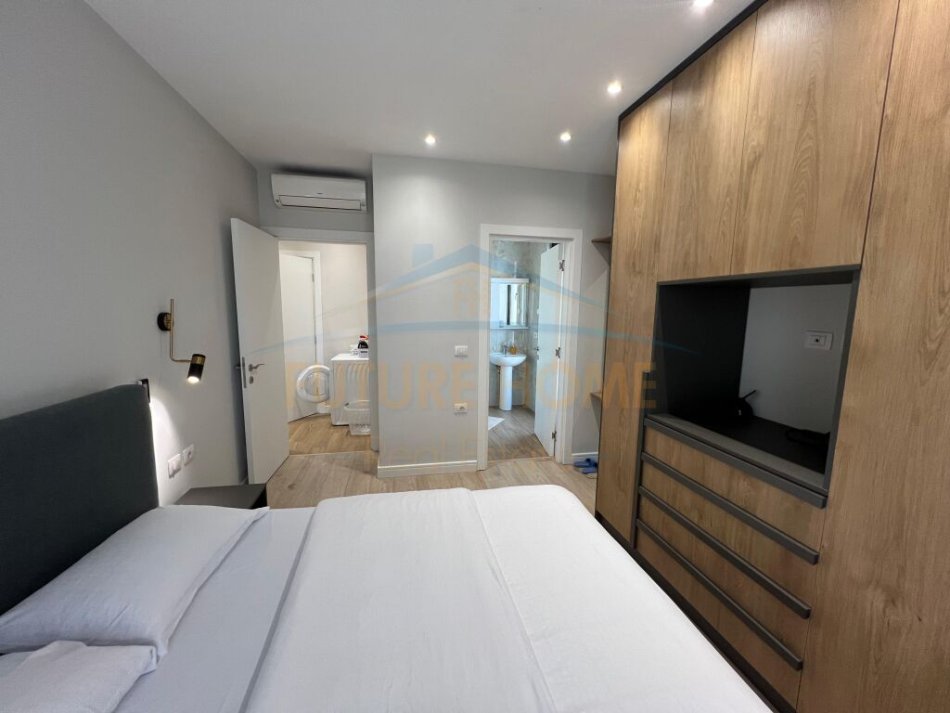 Tirane, shitet apartament 2+1+Aneks+Ballkon Kati 4, 94 m² 161.613 € (Dogana)