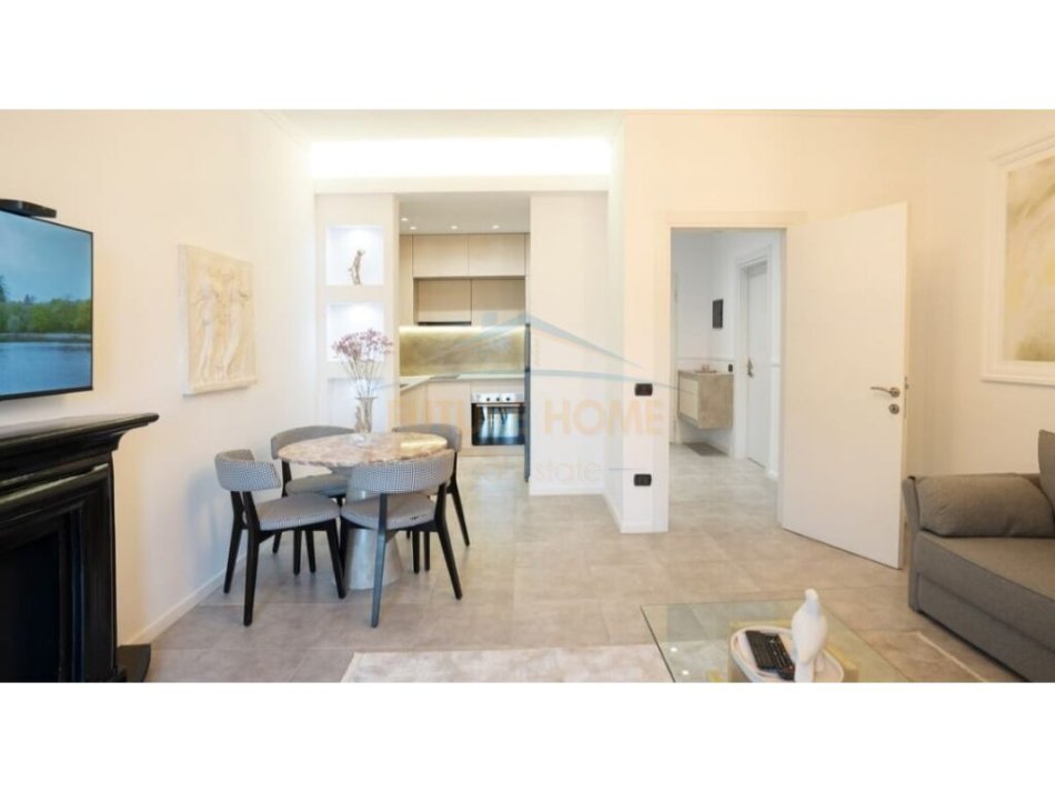 Tirane, jepet me qera apartament 2+1 Kati 4, 67 m² 1.250 € (qender)