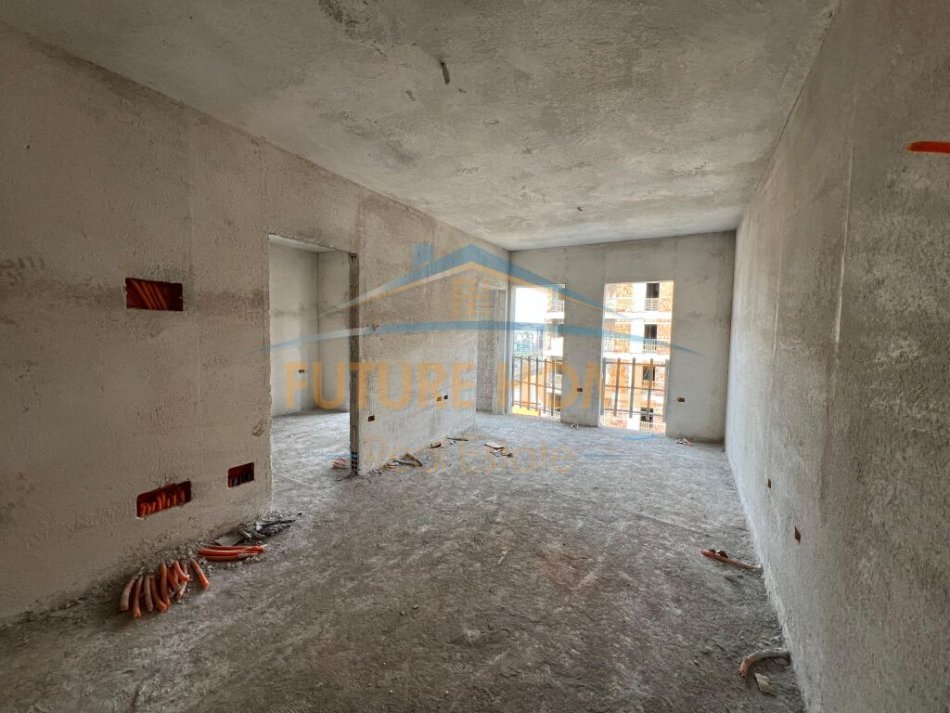 Tirane, shitet apartament 1+1+Ballkon Kati 5, 60 m² 72.000 € (Dogana)