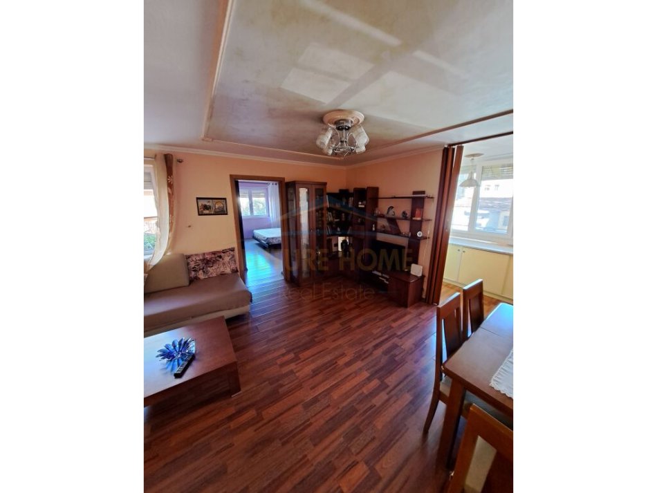 Tirane, shitet apartament 2+1+Ballkon Kati 2, 91 m² 160.000 € (Rruga Mine Peza)