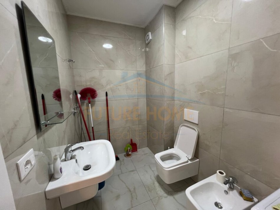 Tirane, jepet me qera apartament 2+1 Kati 1, 100 m² 500 € 