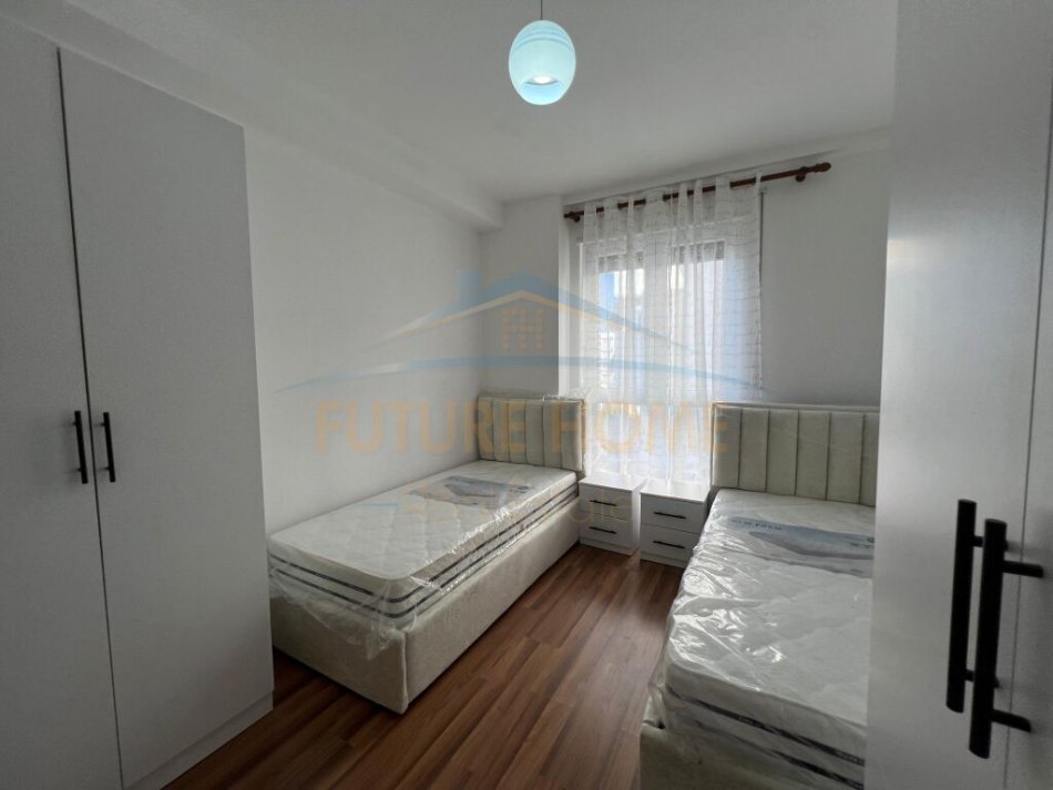 Tirane, jepet me qera apartament 2+1+Ballkon Kati 1, 100 m² 500 € (Unaza e Re)