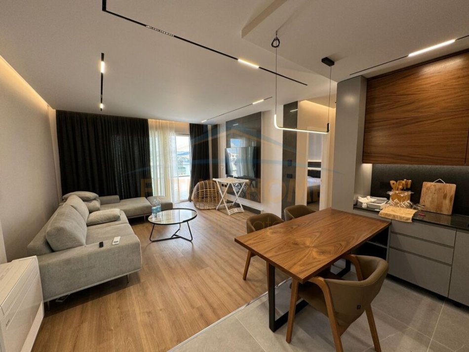 Durres, shitet apartament+verande | Penthouse 1+1 Kati 9, 97 m² 230.000 € (Qerret, Durres)