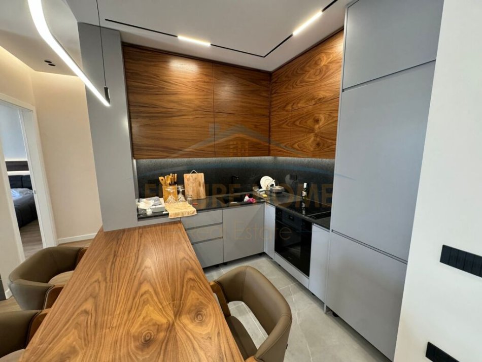 Durres, shitet apartament+verande | Penthouse 1+1 Kati 9, 97 m² 230.000 € (Qerret, Durres)