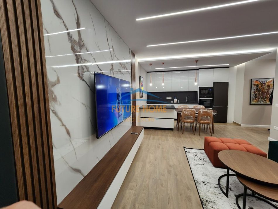Tirane, jepet me qera apartament 2+1+Ballkon Kati 3, 116 m² 900 € (Don Bosko)