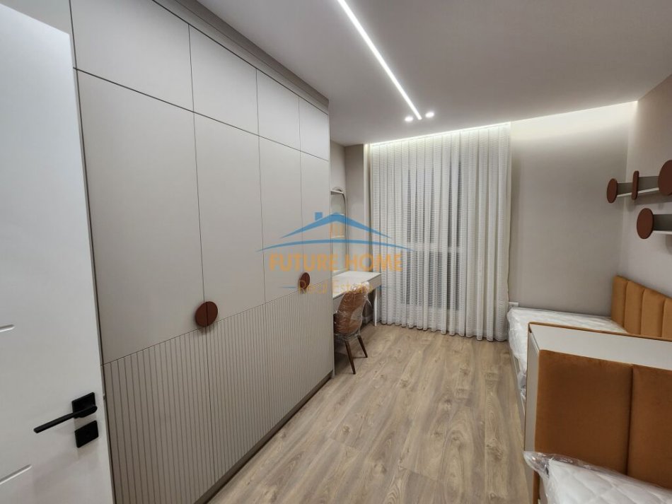 Tirane, jepet me qera apartament 2+1+Ballkon Kati 3, 116 m² 900 € (Don Bosko)