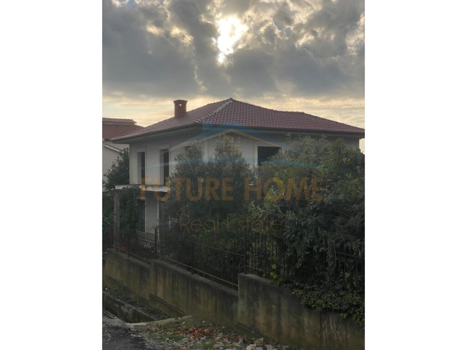 Durres, shitet shtepi 2 Katshe Kati 0, 1.105 m² 140.000 € (Maminas, Durres)