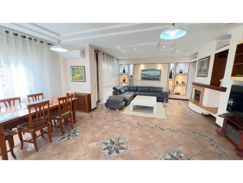 Tirane, jepet me qera apartament 3+1+Aneks Kati 8, 200 m² 1.000 € (Komuna e Parisit)