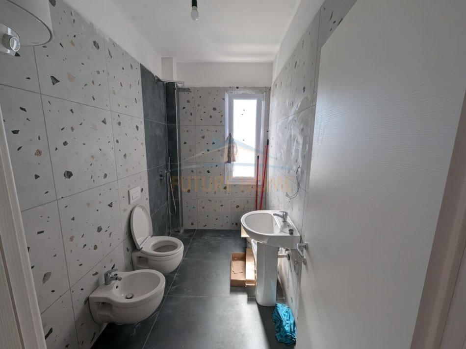 Tirane, shitet apartament 3+1 Kati 9, 104 m² 166.000 € (FUSHA AVIACIONIT)