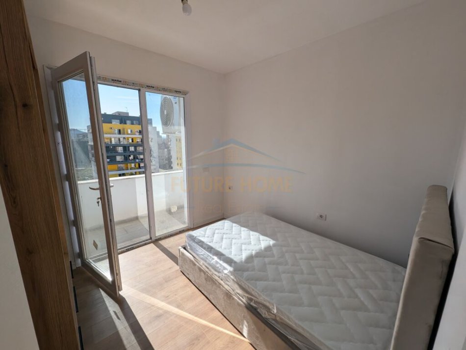 Tirane, shitet apartament 3+1+Ballkon Kati 9, 103 m² 166.000 € (Fusha e Aviacionit)