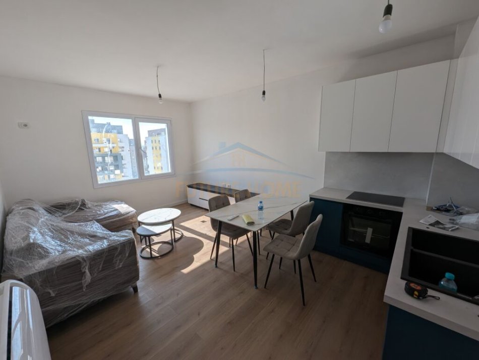 Tirane, shitet apartament 3+1+Ballkon Kati 9, 103 m² 166.000 € (Fusha e Aviacionit)