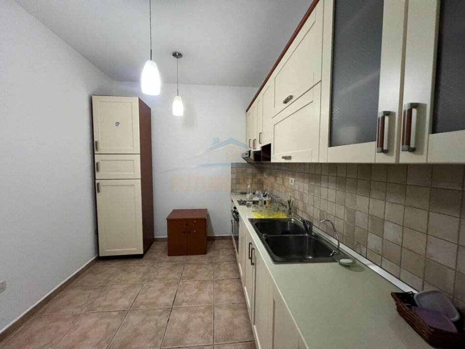 Tirane, jepet me qera apartament Kati 6, 132 m² 1.500 € (Ibrahim Rugova)