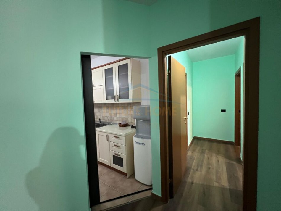 Tirane, jepet me qera apartament Kati 6, 132 m² 1.500 € (Ibrahim Rugova)