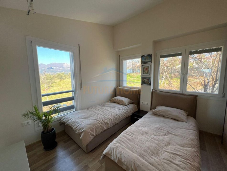 Tirane, shitet apartament 2+1+Aneks+Ballkon Kati 2, 126 m² 420.000 € (Long Hill)