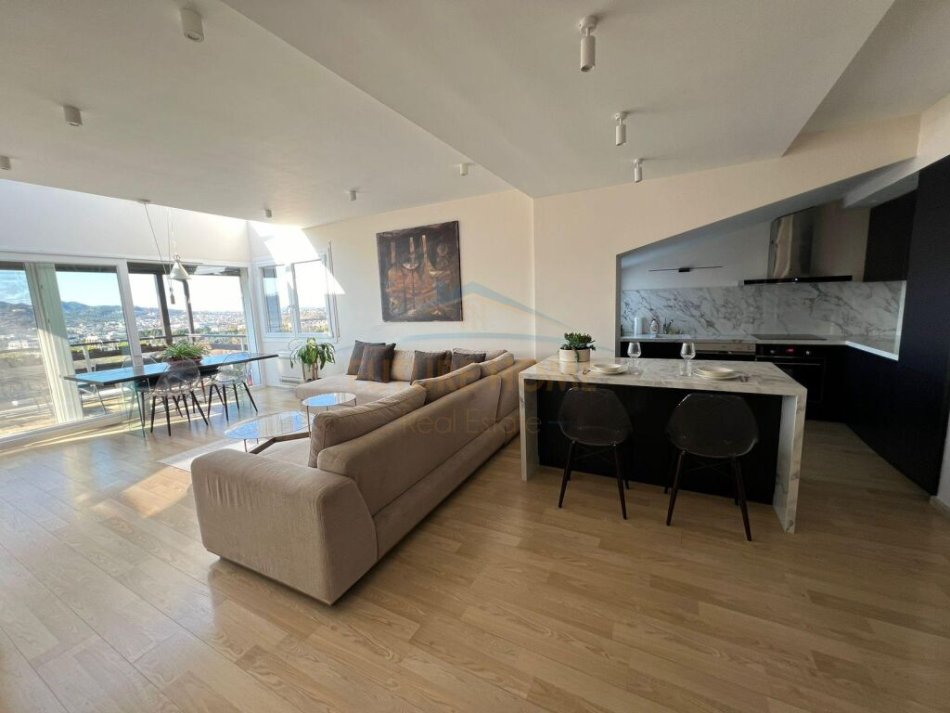 Tirane, shitet apartament 2+1+Aneks+Ballkon Kati 2, 126 m² 420.000 € (Long Hill)