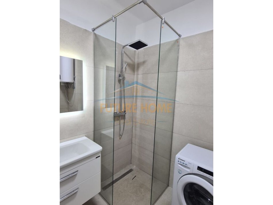 Tirane, jepet me qera apartament 1+1 Kati 3, 67 m² 1.000 € (Lake View)