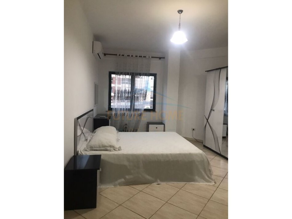 Tirane, shitet apartament 2+1+Aneks+Ballkon Kati 8, 116 m² 210.000 € 