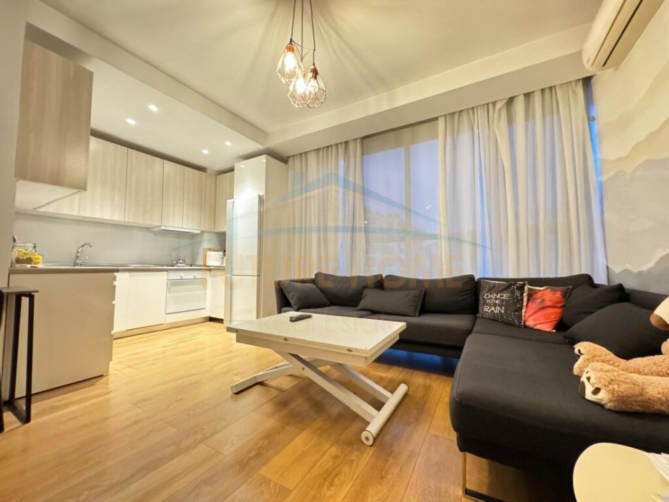 Tirane, shitet apartament 2+1 , 89 m² 132.000 € (Unaza e Re)