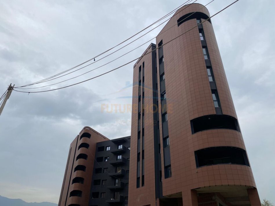 Tirane, shitet apartament 2+1+Aneks+Ballkon Kati 5, 128 m² 197.900 € 