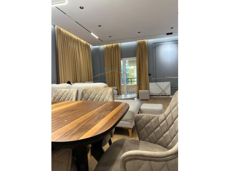 Tirane, jepet me qera apartament 2+1 Kati 3, 117 m² 1.100 € (Lake Land Residence, Farke, Tiranë AREA45583)