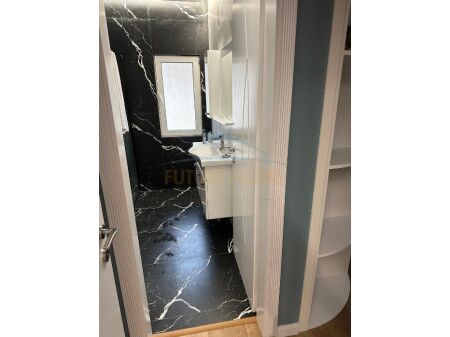 Tirane, jepet me qera apartament 2+1 Kati 3, 117 m² 1.100 € (Lake Land Residence, Farke, Tiranë AREA45583)
